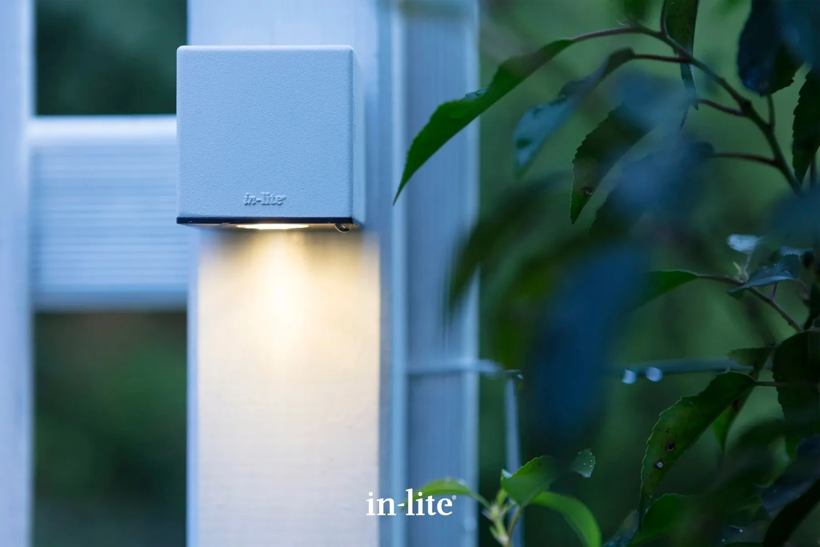 In-Lite Big Cubid Wall 12V - White