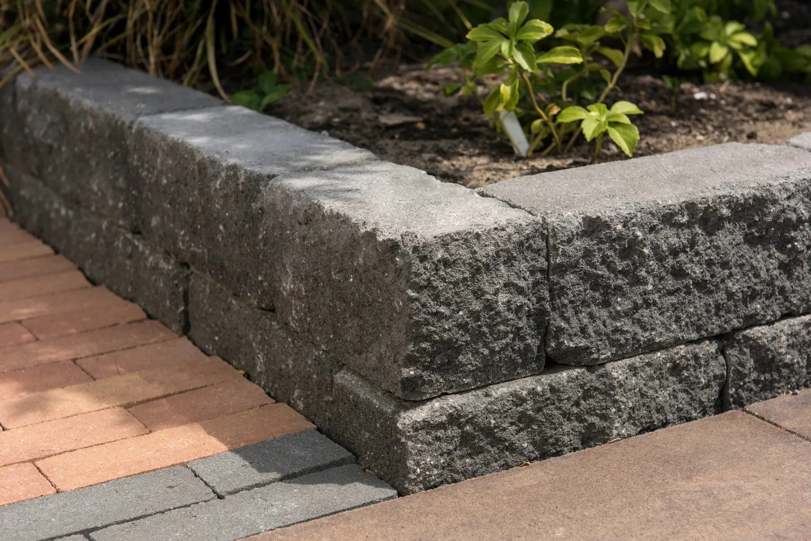 Wallblock Tumble 30x12x12cm Antraciet