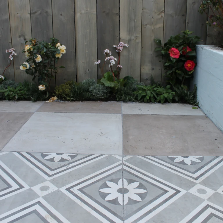 GeoCeramica® Concreet 60x60x4cm Flower decorate