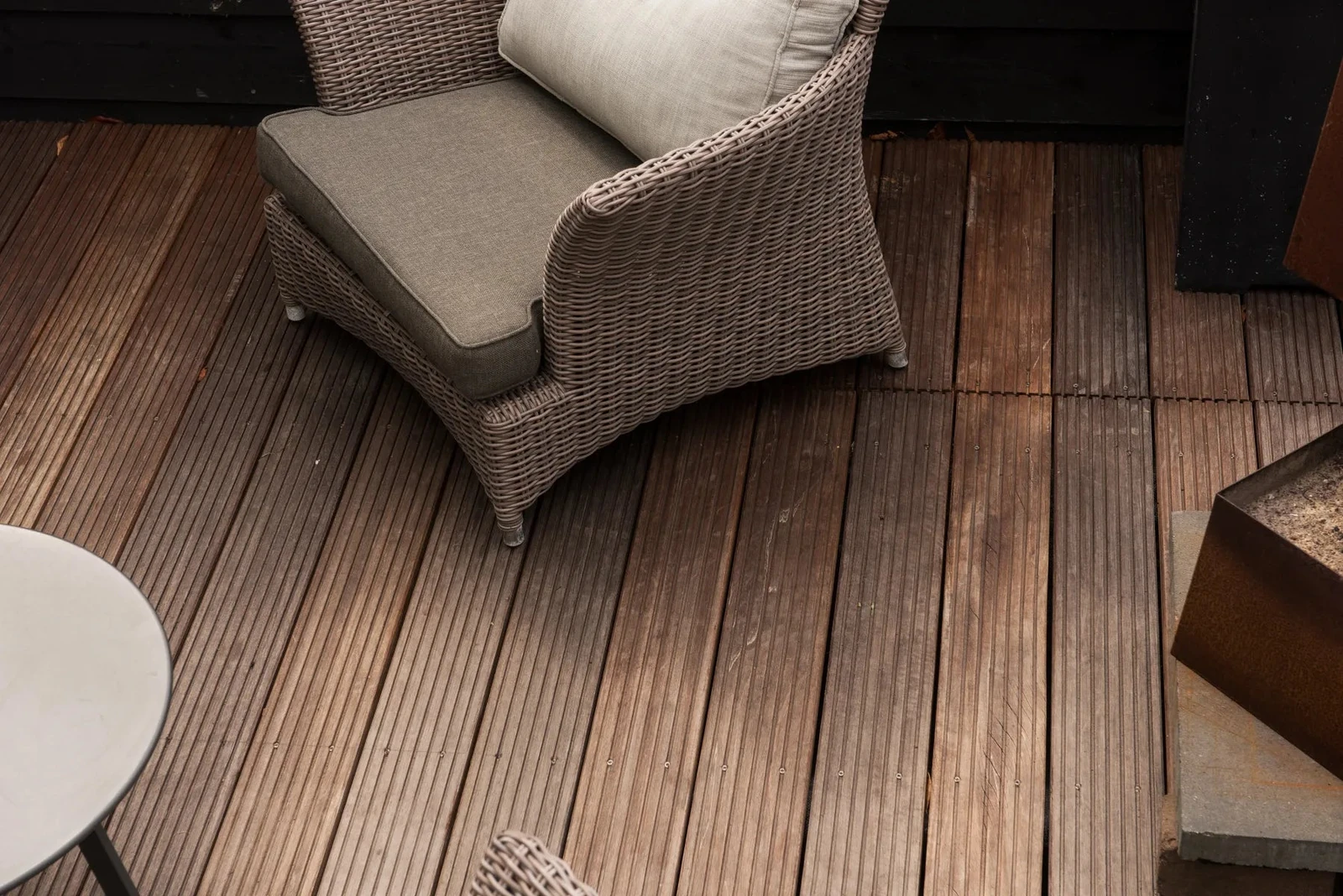Bangkirai terrasplank v-groeven Premium 1,6x14,5x396cm 14.5x1.6x396cm Bruin
