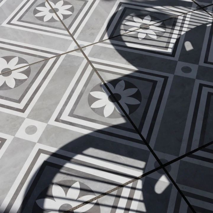 GeoCeramica® Concreet 60x60x4cm Flower decorate