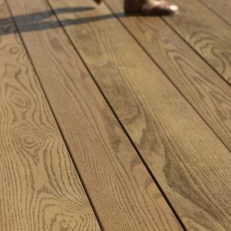 MDE126C | Vlonderplanken enhanced grain slim boards Coppered Oak 3600x126x32mm