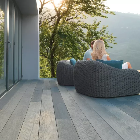 MDE126B | Vlonderplanken enhanced grain slim boards Brushed Basalt 3600x126x32mm